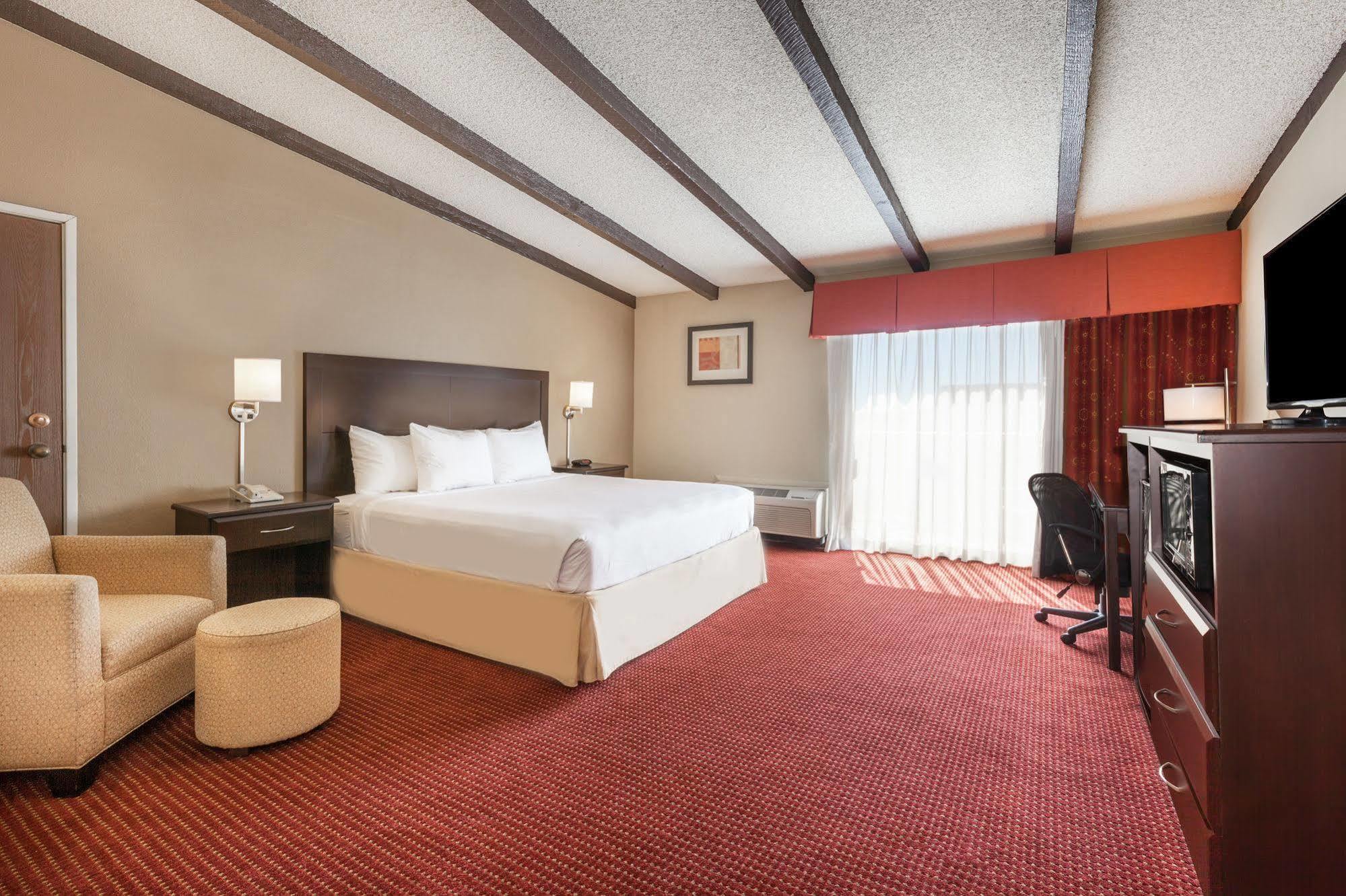 Days Hotel By Wyndham Flagstaff Bagian luar foto