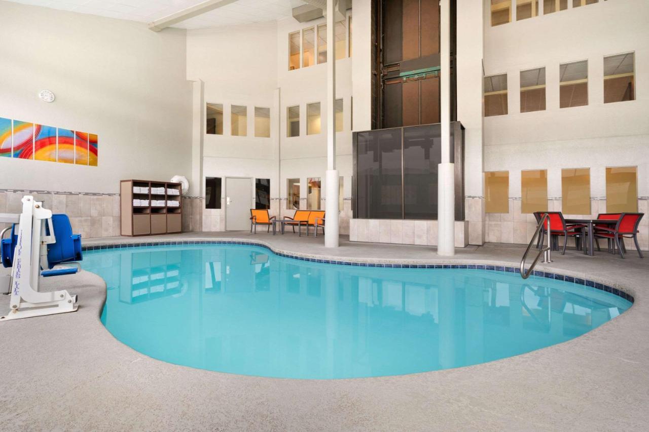 Days Hotel By Wyndham Flagstaff Bagian luar foto